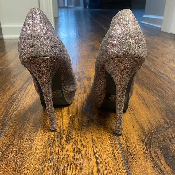 Beautiful glitter heels from Miss Me - Picture 4 of 7